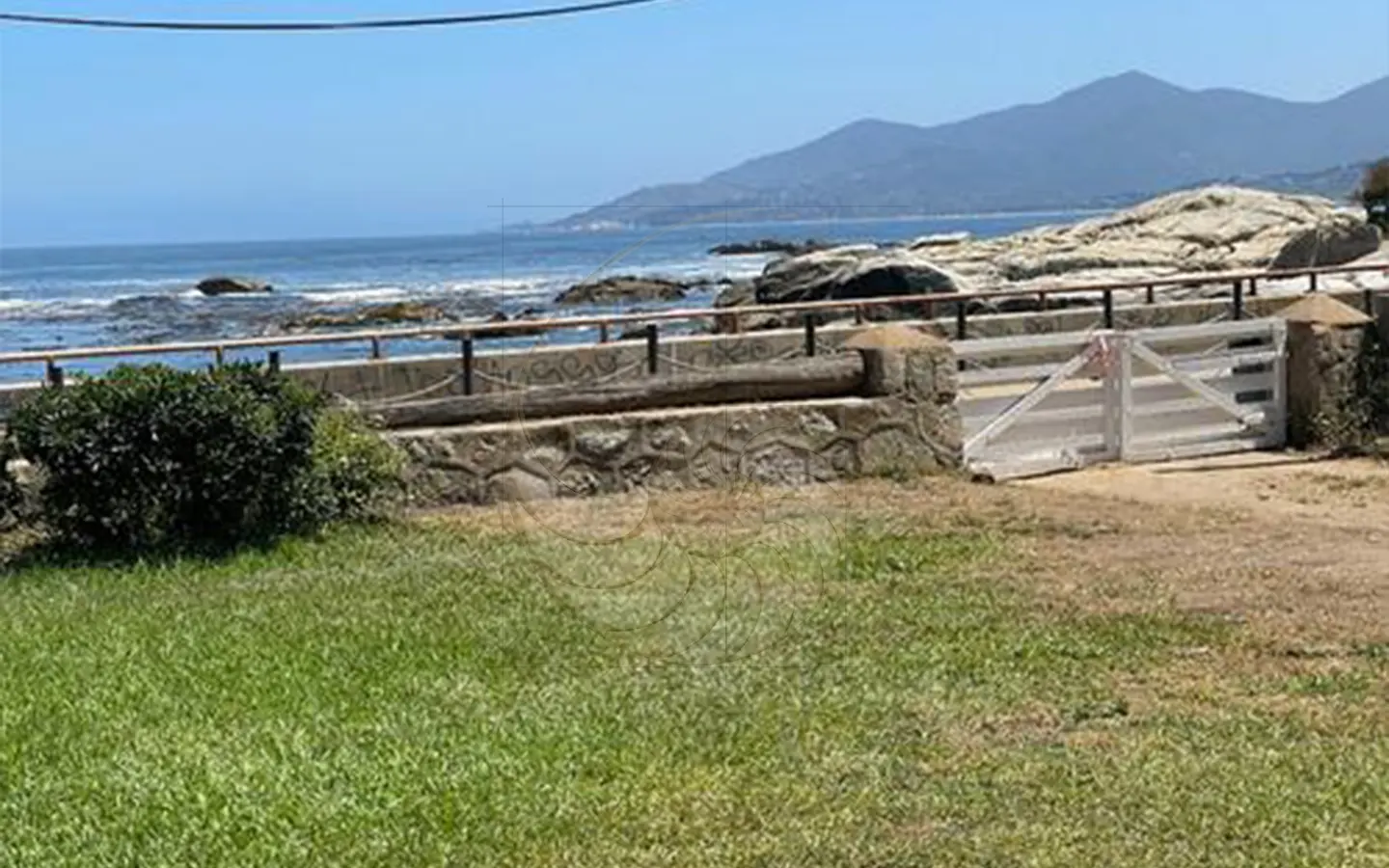 Caracola Propiedades linda casa en venta frente a playa los pocitos4