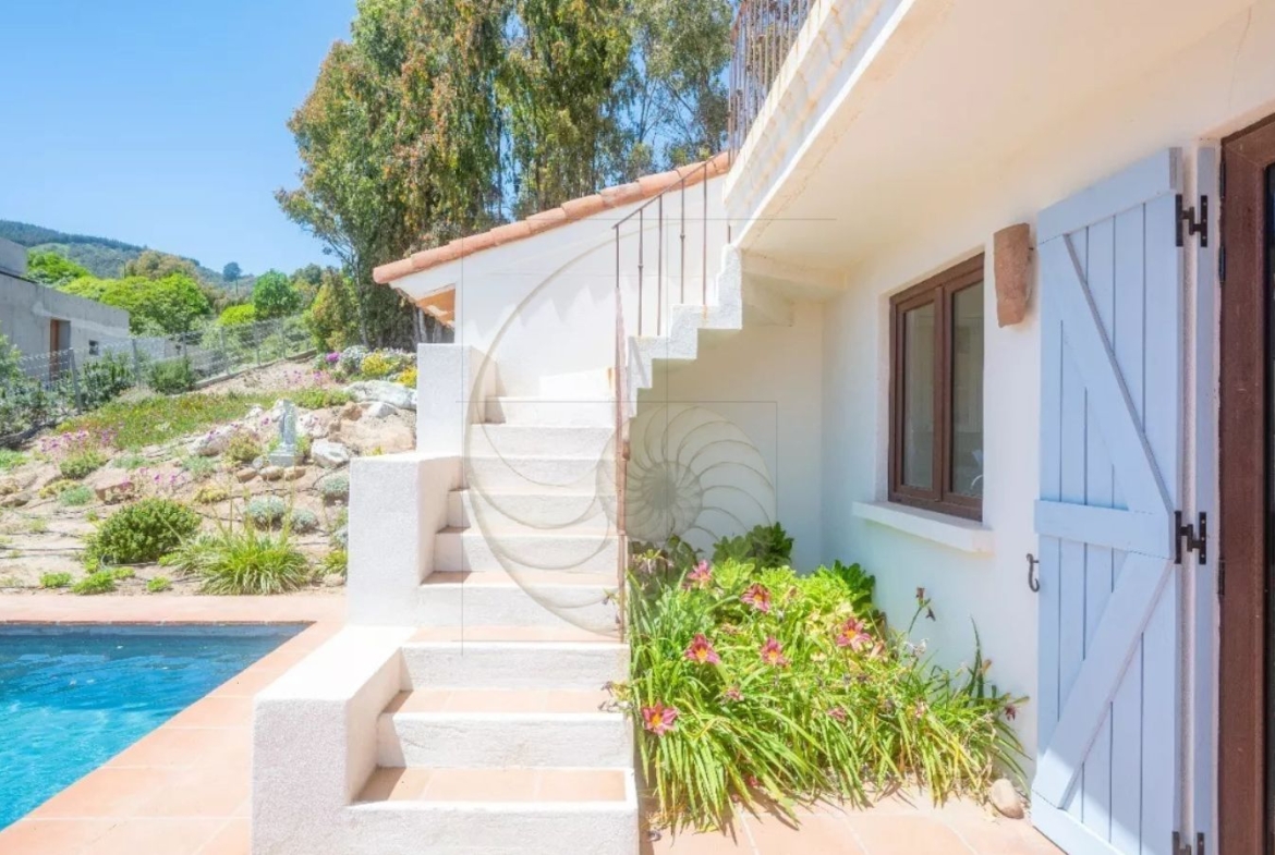 Caracola Propiedades Casa provenzal en venta en El Pangue 2